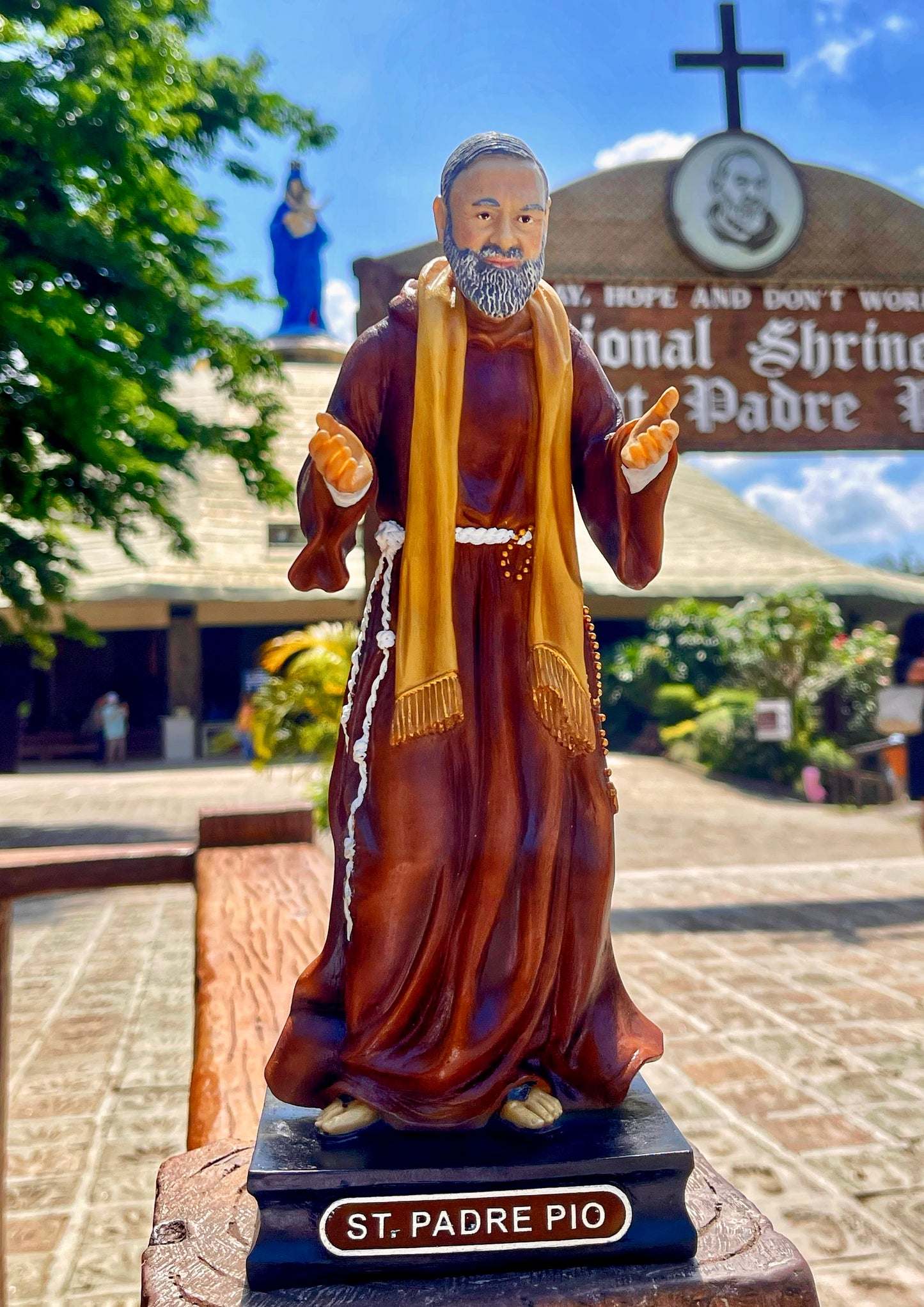 Embrace Faith: 12-Inch Padre Pio Statue with Open Arms and Stigmata